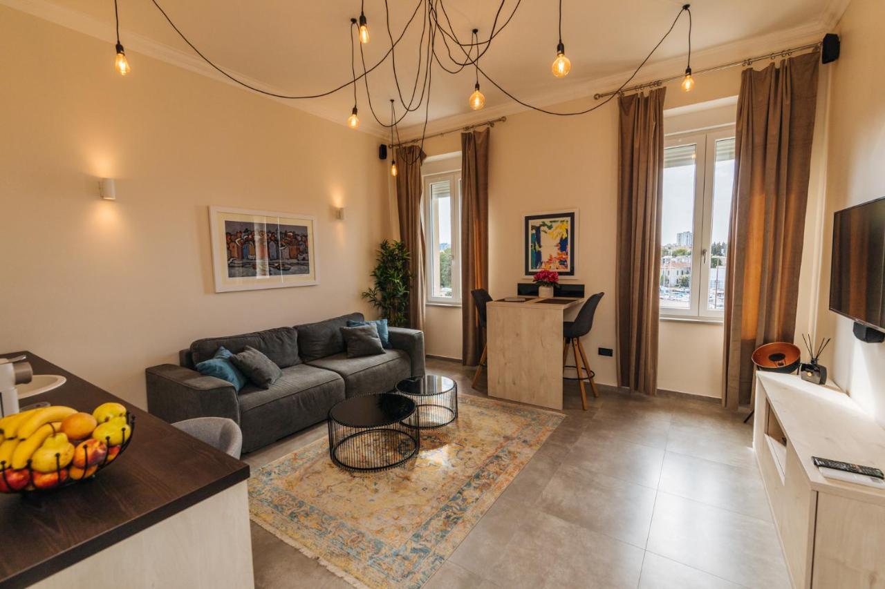 City Harbour Deluxe Suites Zadar Exterior foto