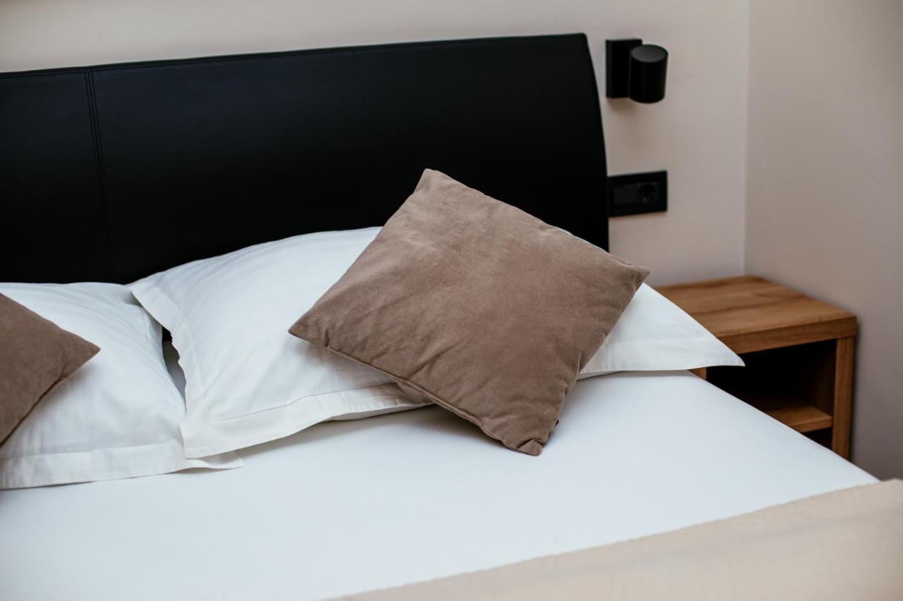 City Harbour Deluxe Suites Zadar Exterior foto